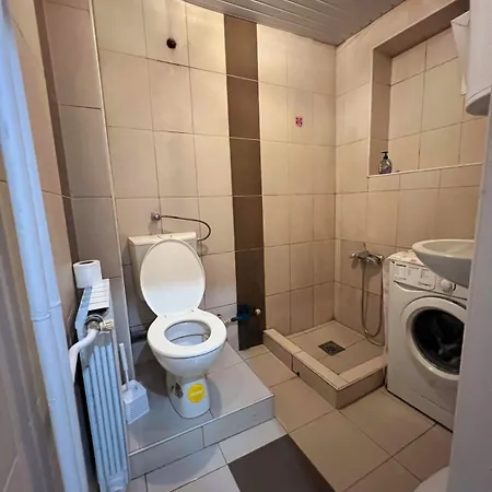 Sany Apartment *